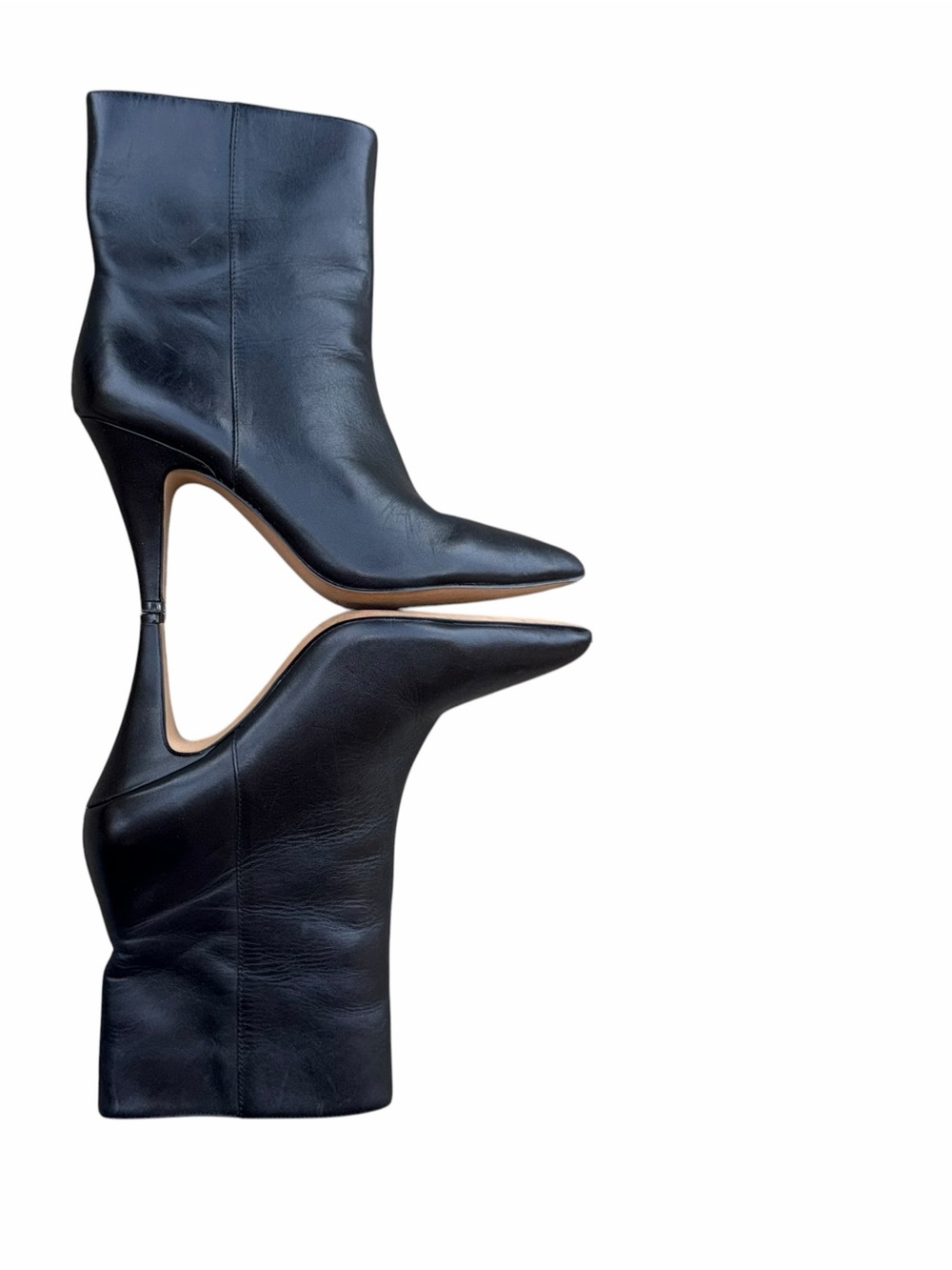VINCE CAMUTO Noridal Black Leather Side-Zip Boots Size 8.5 M